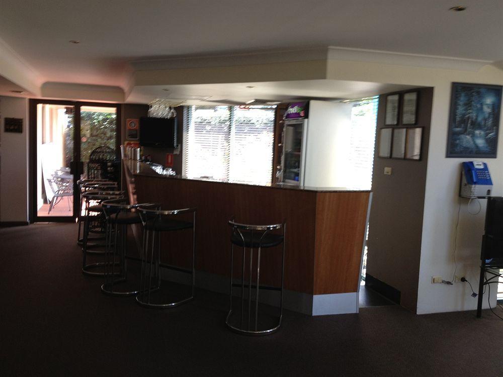 & Motel Killara